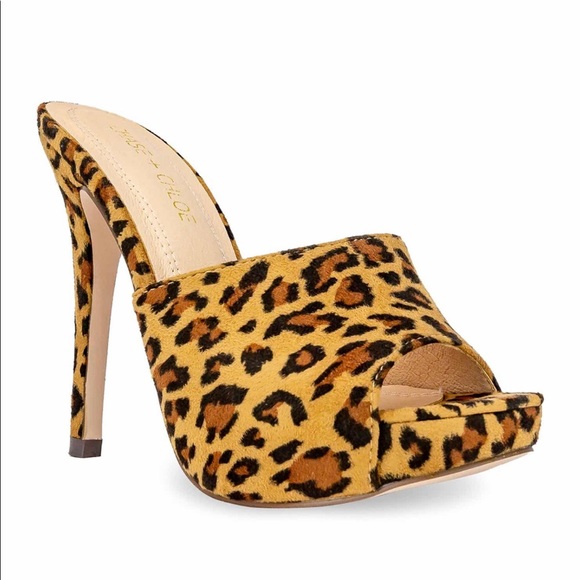 Chase & Chloe animal print heels - Picture 1 of 9